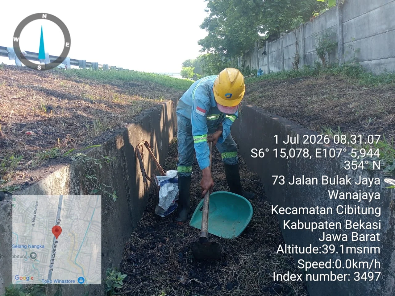 PEMBERSIHAN SALURAN DRAINASE